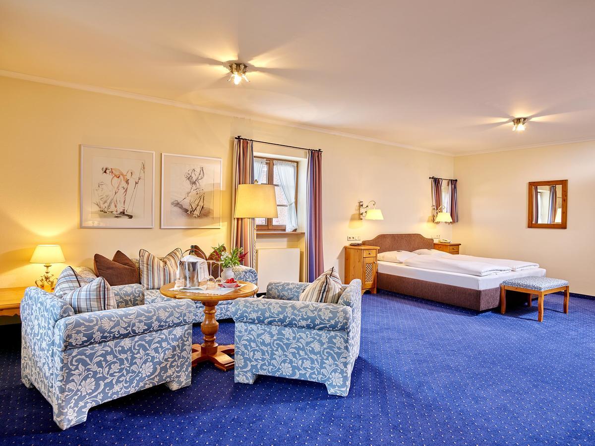Hotel Gutshof Uttlau Haarbach Zewnętrze zdjęcie